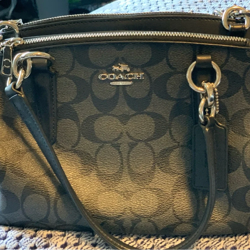 Black coach purse - Picture 1 of 4